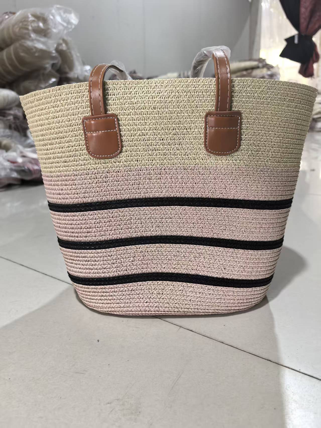 Bolso de paja con rayas y colores, bolso especial con sentido avanzado de desplazamiento, bolso de regalo práctico para vacaciones junto al mar, bolso de hombro femenino