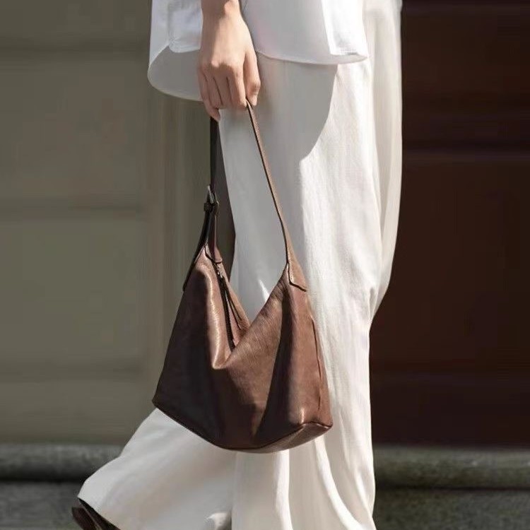 裘家2025新款植鞣牛皮腋下经典hobo软皮包包女饺子包单肩斜挎包