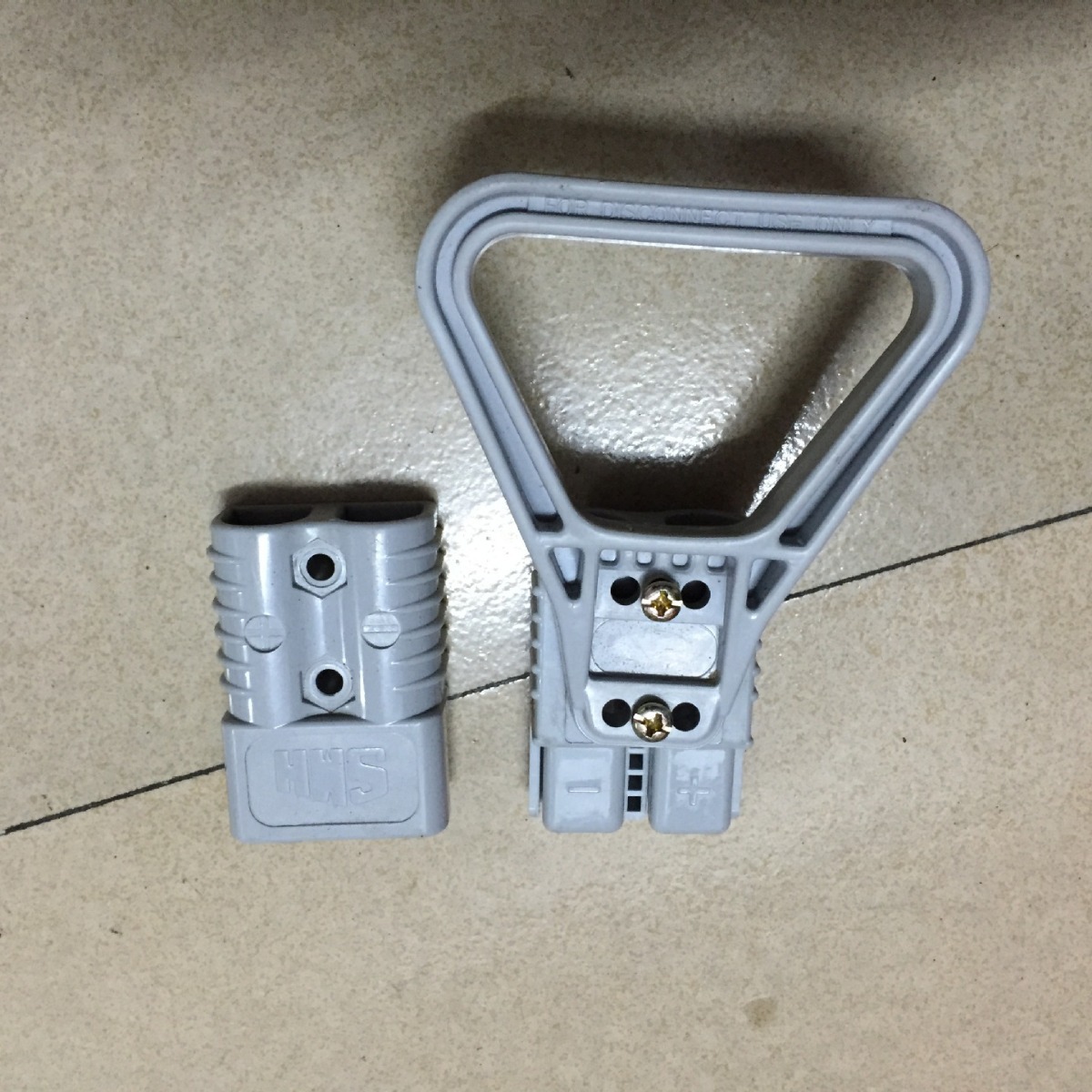 全电动叉车插头 电动叉车维修 全电动叉车接插件 充电器插头