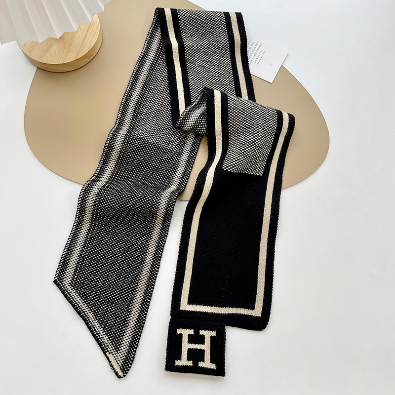 Estilo coreano de las mujeres de punto pequeño oído bufanda Otoño e Invierno simple todo partido largo diagonal perezoso perforado bufanda protección del cuello marea