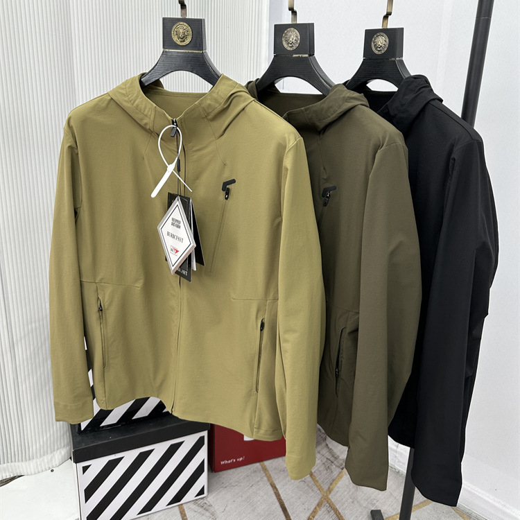Dijia Same Style Spring Men's Outdoor Fashion All-match Anti-peak Anti-splashing Water Lightweight Breathable Sugary Soft Shell Jacket Coat Dijia Same Style Spring Men's Outdoor Fashion All-match Anti-peak Anti-splashing Water Lightweight Breathable Sugary Soft Shell Jacket Coat