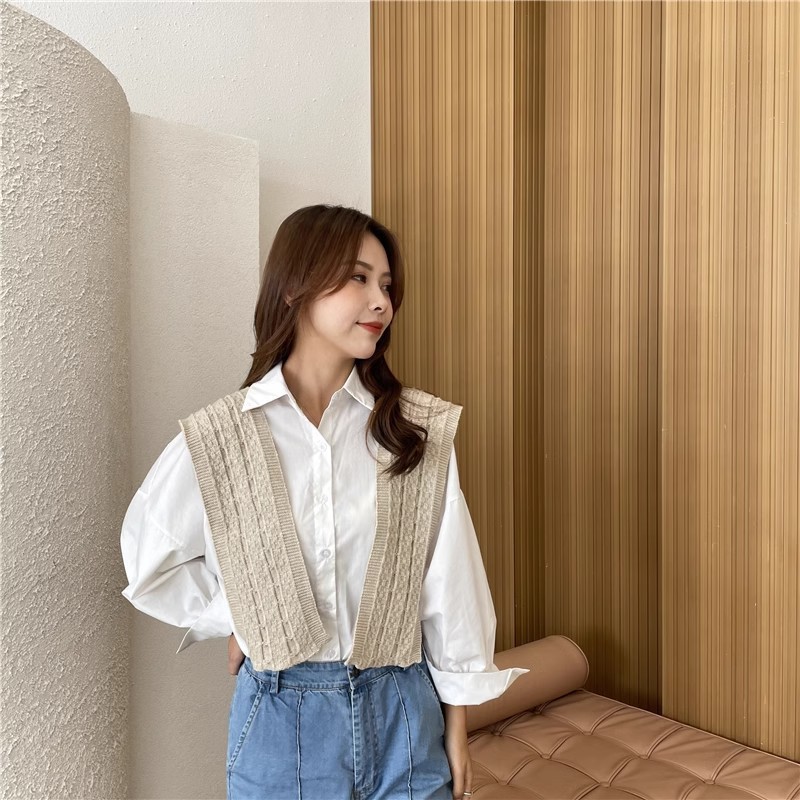 New autumn and winter hooded shawl for women, layered design, suitable for wearing in air-conditioned rooms, protects the neck, fashionable knit shawl with a cable-knit pattern