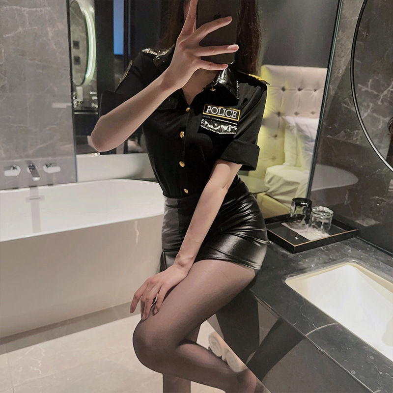 Sexy lingerie stewardess uniform sexy nightclub policewoman patent leather passion open file free of clothes large size a generation of hair