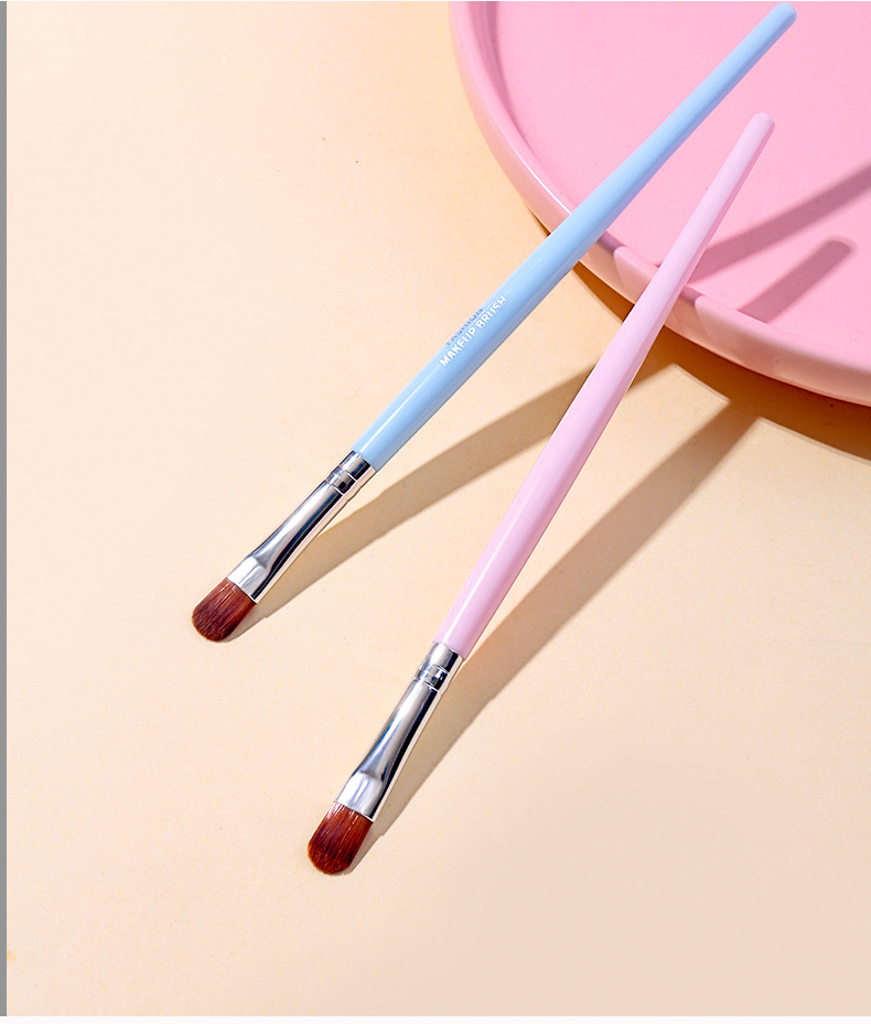 LMLTOP single-pack eyeshadow brush, flat round brush, eye spot coloring nylon bristle makeup brush wholesale B0478 undefined