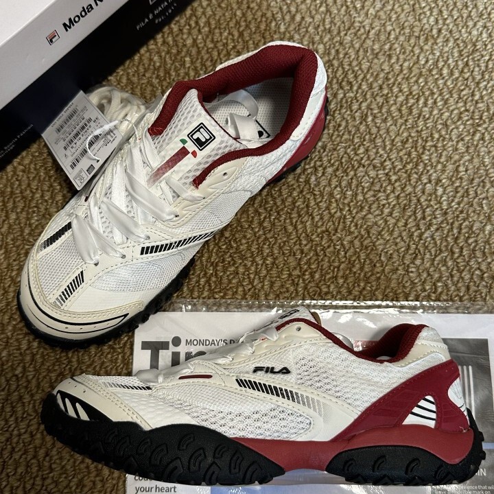 Flat-soled versatile casual women's shoes, 2026 new summer model, popular soft-soled comfortable sneakers that don't tire the feet Flat-soled versatile casual women's shoes, 2026 new summer model, popular soft-soled comfortable sneakers that don't tire the feet
