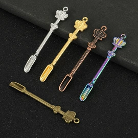 钥匙扣及钥匙扣配件;其他烟具;钥匙扣