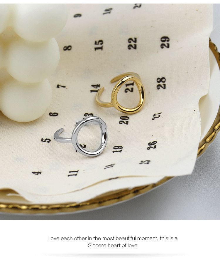 Korean New Temperament Hollow Fashion Round Opening Couples Ring display picture 10