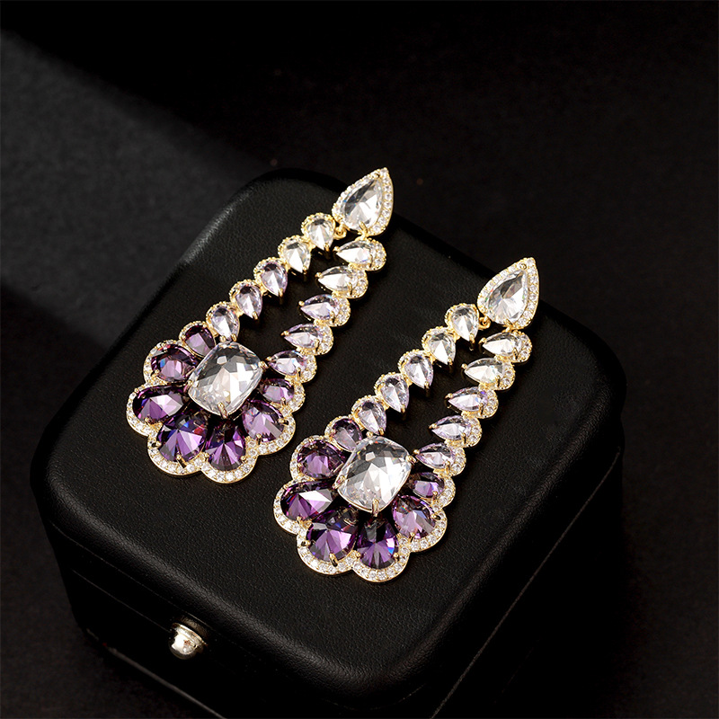 Fashion Geometric Water Droplets Copper Inlay Zircon Drop Earrings 1 Pair display picture 2