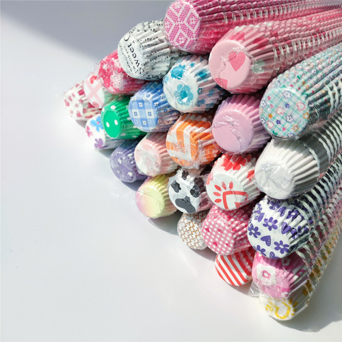 Mini Cupcake Liners Disposable Baking Mold Parchment Paper Tray 35 Pack/48 Pack Mini Thumb Cupcake Mold
