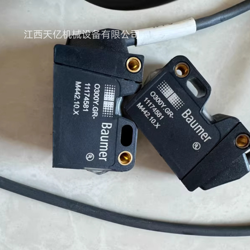 Baumer 宝盟 O300Y.GR-1174581 光电传感器 工业感应器 原装