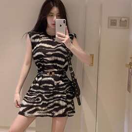 外贸跨境东南亚新款性感辣妹无袖开叉T恤女夏御姐风斑马条纹上衣