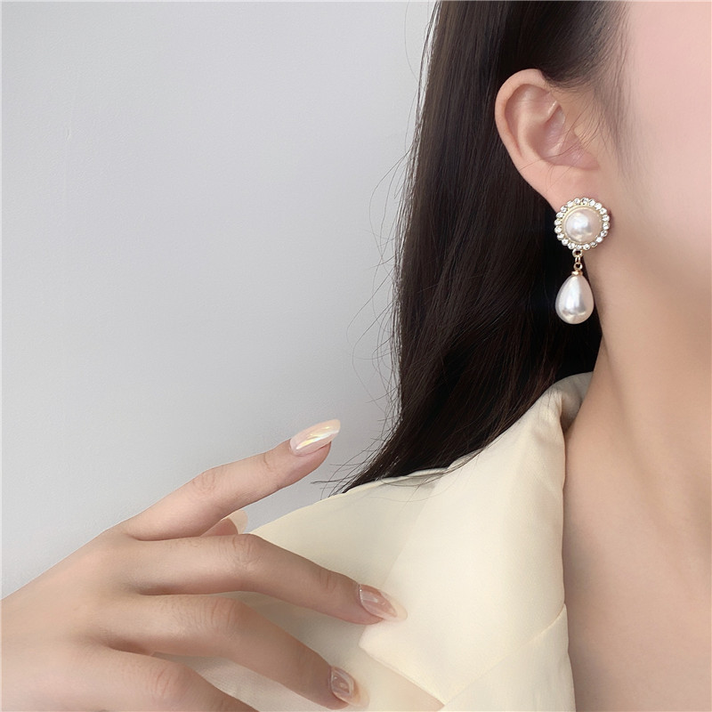 retro water drop pearl earrings simple flash diamond alloy earringspicture1