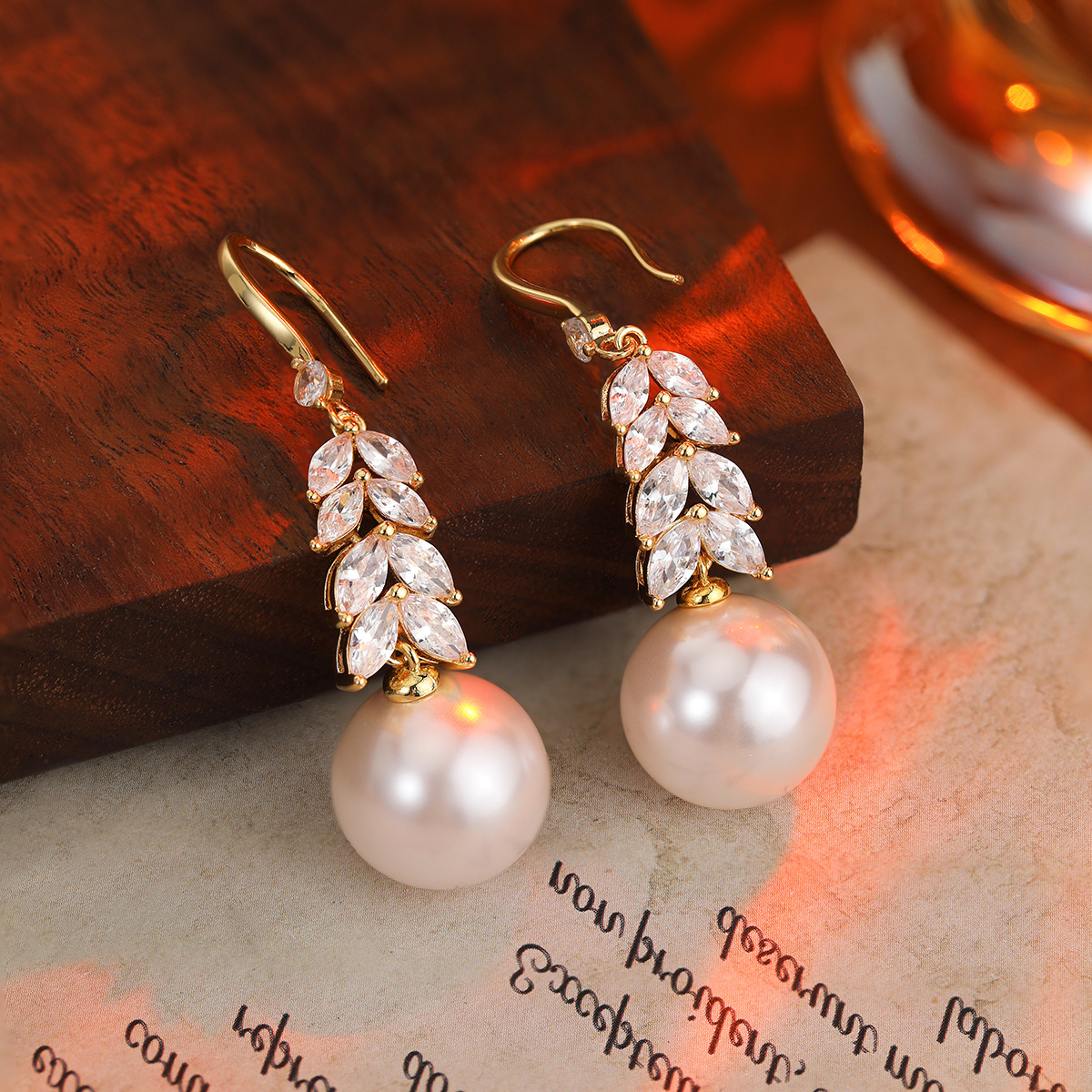 Spring New Light Luxury Explosive Wheat Ears Full Diamond Pearl Earrings High-grade Elegant Exquisite All-match Earrings