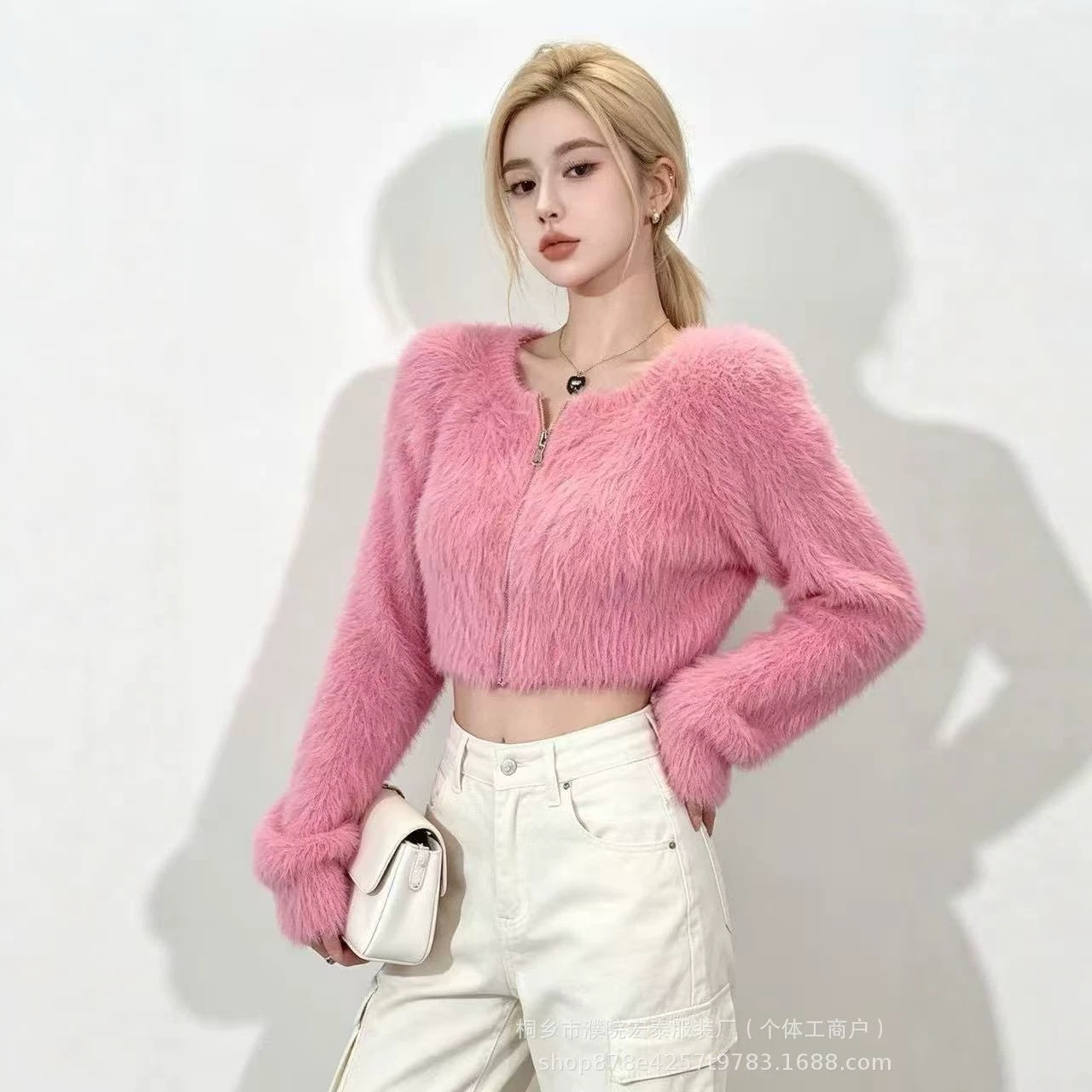 Purely alluring and sexy short-style mink velvet top for women, unique and chic soft knitted zip-up cardigan for spring
