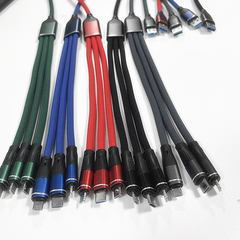 Nuovo prodotto da uno a tre cavi di ricarica rapida TypeC da 8A100W adatti per dati Apple e Android_voghion.com