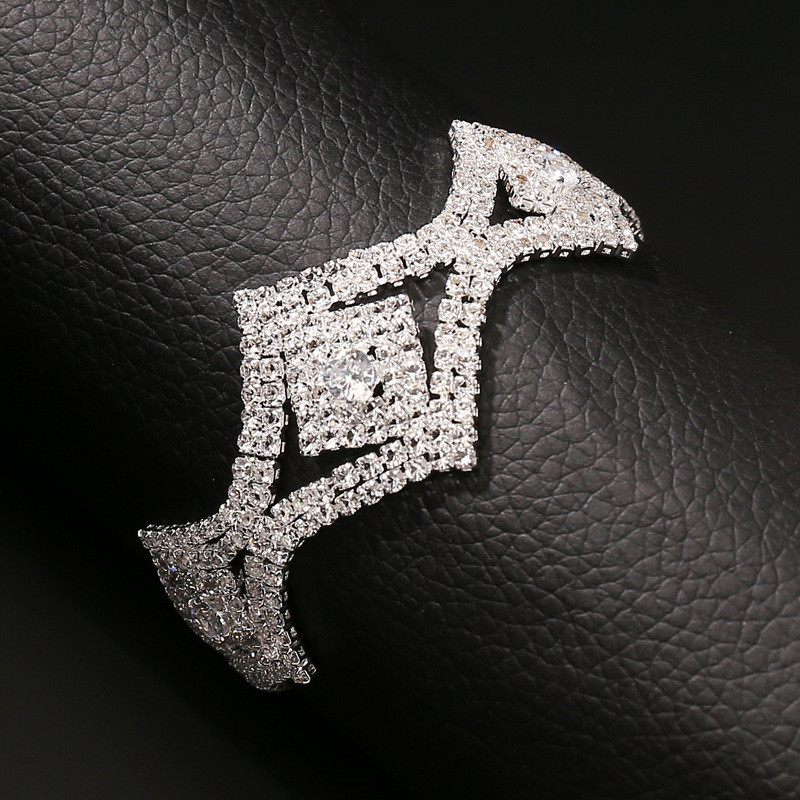 Mode Einfache Volle Diamant Armband display picture 4