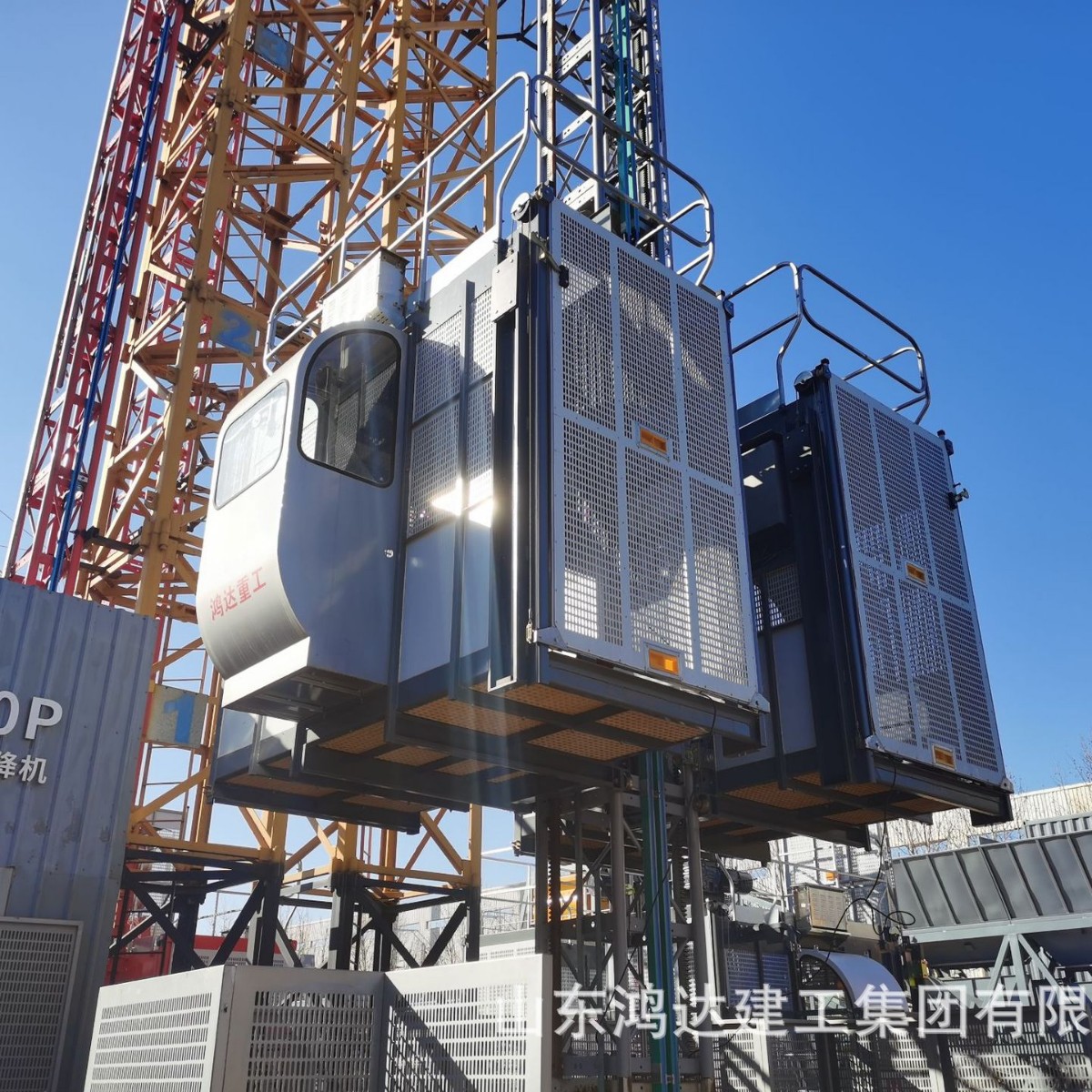 鸿达升降机，鸿达施工升降机，鸿达施工电梯 出口阿尔及利亚