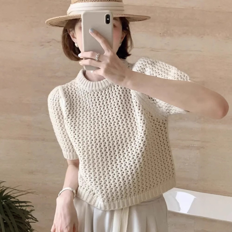 Korean-Style Hollow-Out Short-Sleeve Knit Top for Women, Round Neck, Short Style, Breathable, Thin, Gentle Summer Style, Solid Color Cover-Up