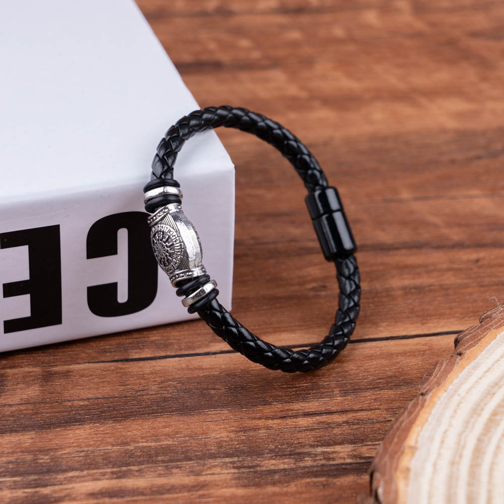 PU, Alloy Material Casual Totem PU Alloy Men's Wristband Men Cord & Leather Bracelets