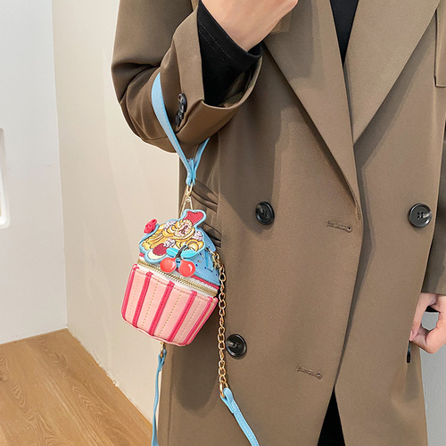 小众设计外贸斜挎小包包女新款网红牙签筒手机包可爱盒子口红包