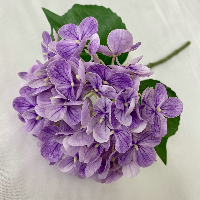手触り婉曲約72枚のアジサイの家庭装飾花芸結婚祝いに偽花の手触りソフトゴムを配置してアジサイの花をシミュレーションした|undefined