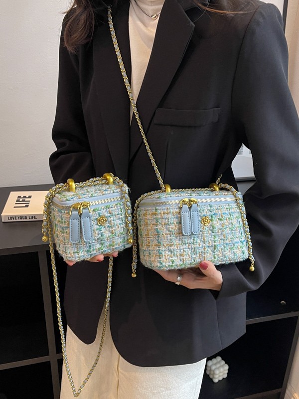 Paquete de tela de viento de fragancia mini bolso de cadena para mujeres 2025 nuevo nicho caja de diseño pequeño bolso cuadrado bolso de mochila versátil