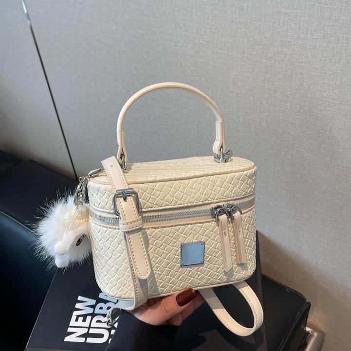 Bolso cuadrado pequeño portátil tejido de nicho 2025 nuevo bolso de hombro de tendencia de moda de todo fósforo bolso de mensajero súper caliente de alta calidad