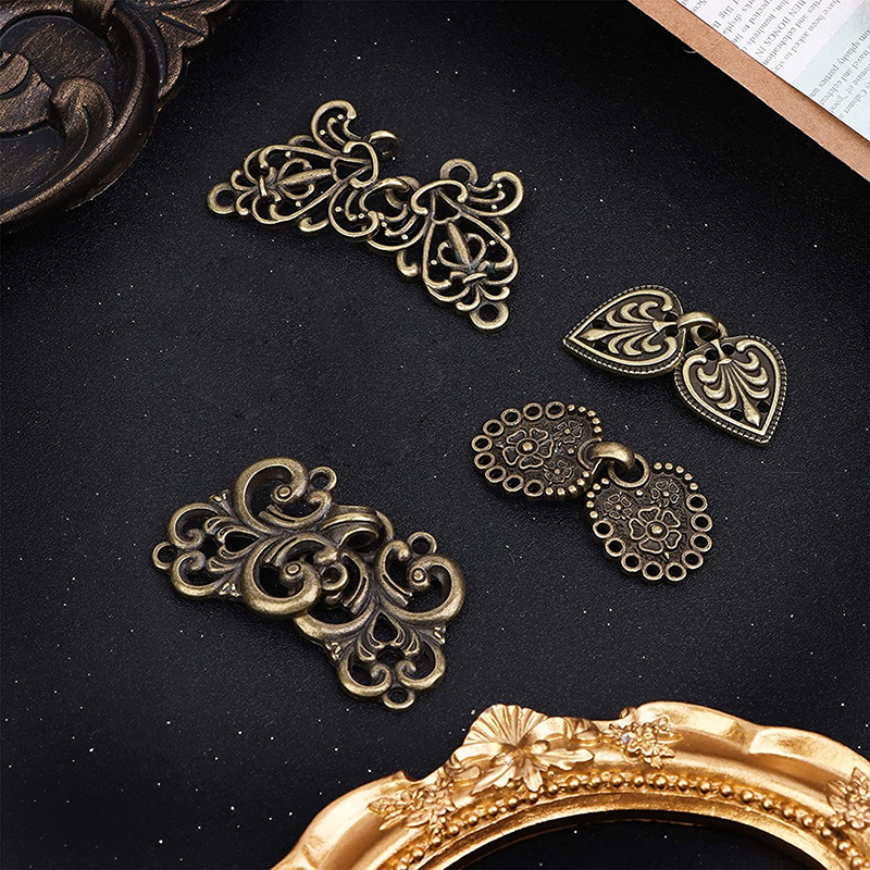 Retro Flower Alloy Plating Women's Sweater Clip 1 Set display picture 5