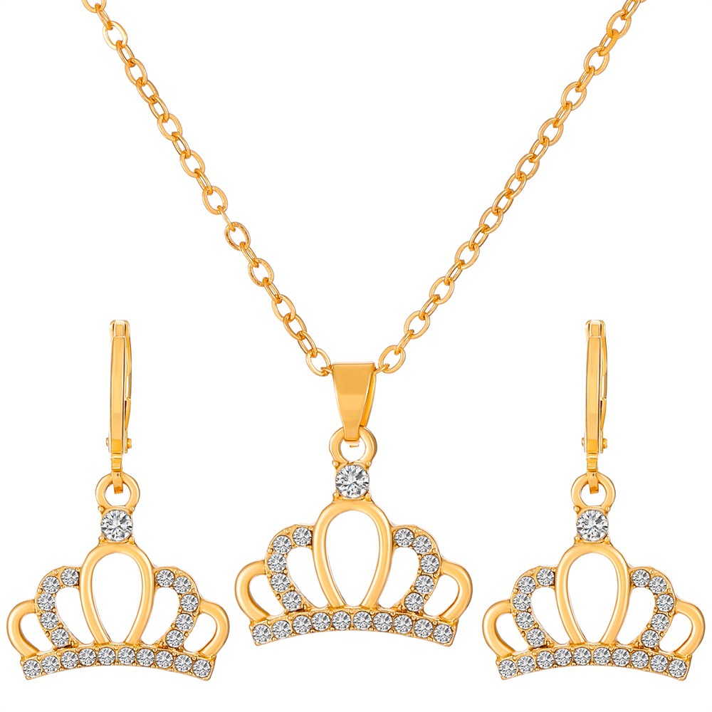 Transfronterizo europeo y americano Venta caliente joyería traje personalidad femenina diamante aleación corona mariposa collar pendientes traje ins moda