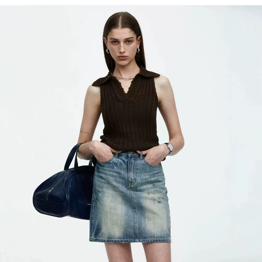 ROHEME长绒棉翻领修身镂空针织背心女春夏款内搭V领挂脖小衫上衣