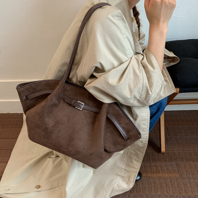 Transfronterizos retro gaúster bolso de peluche para mujeres 2025 nuevo estilo de alta calidad bolso de hombro de viaje de gran capacidad bolso de brazo