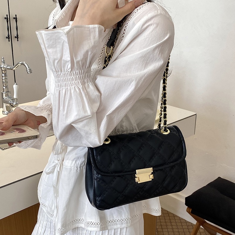 2026 nuevo bolso de mujer cadena de diamante bolso pequeño bolso de lujo ligero sensación diaria mochila nicho universal bolso de hombro