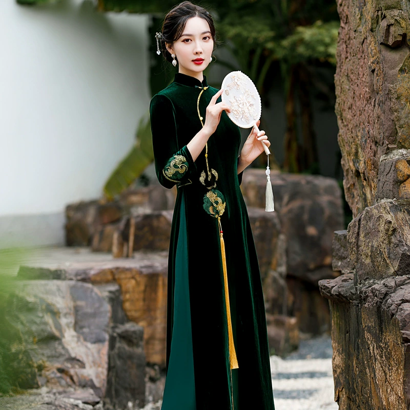 Velvet fitted cheongsam, plus size, Korean style, with embroidery, Chinese style