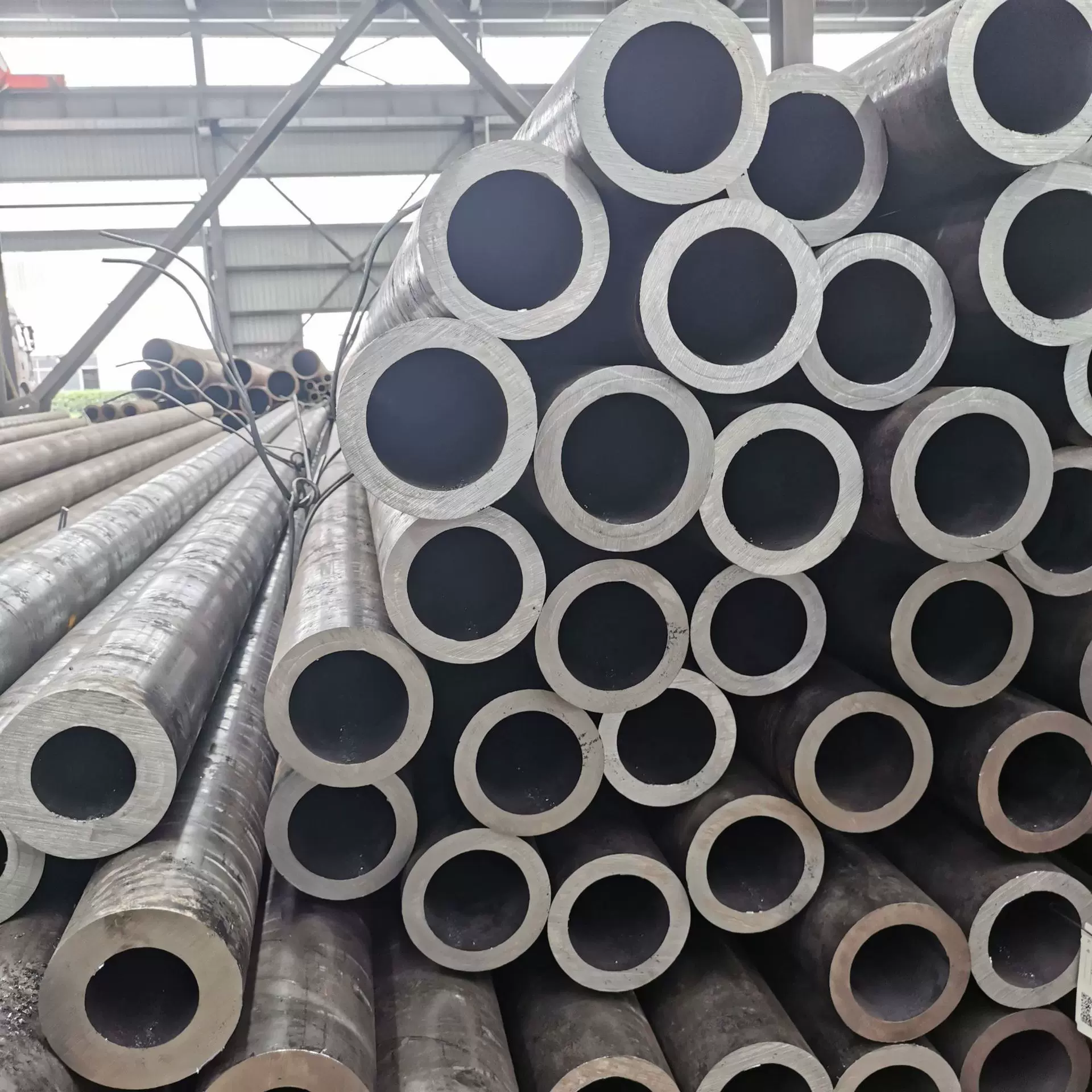 厚壁无缝管锅炉用蒸汽管碳钢圆管大口径20#热轧钢管20#无缝钢管