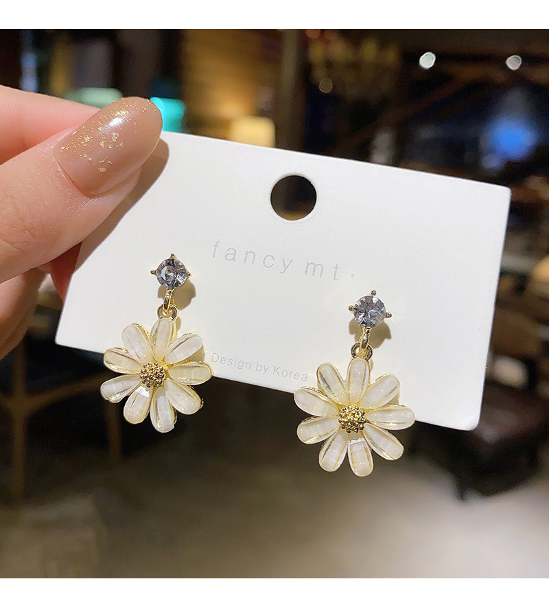 Elegant Flower Copper Plating Drop Earrings 1 Pair