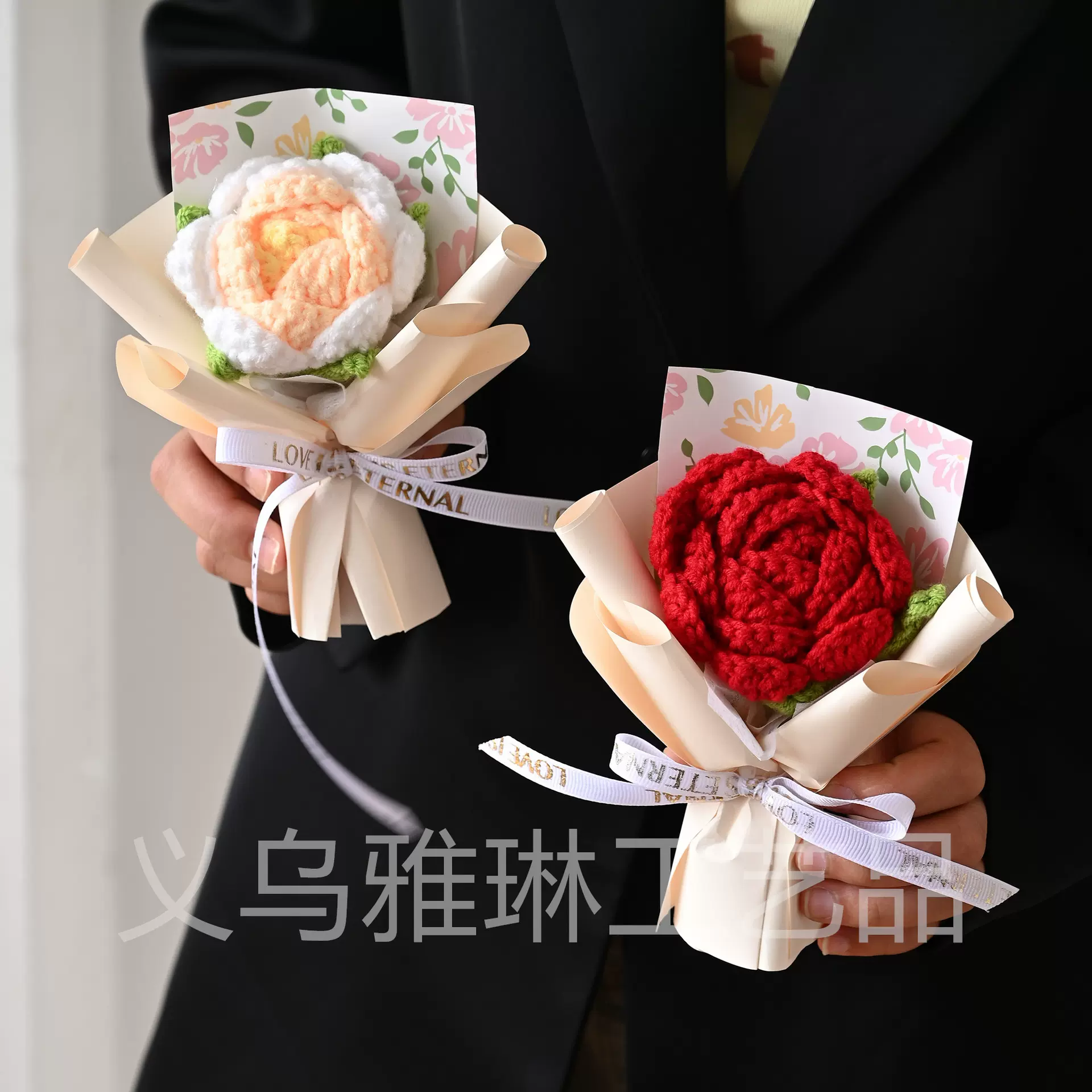 针织玫瑰迷你小花束成品假花编织毛线批发一件代发伴手礼配饰批发
