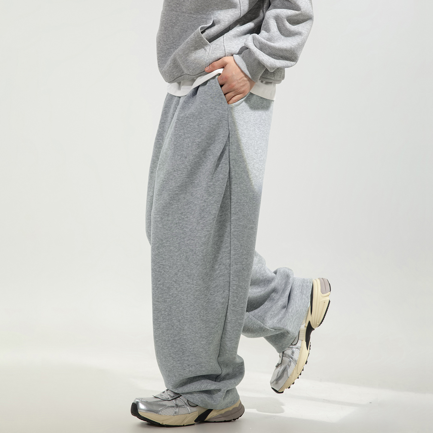 侧边双打褶卫裤男春季新款潮牌复古弯刀休闲裤运动宽松质感长裤子