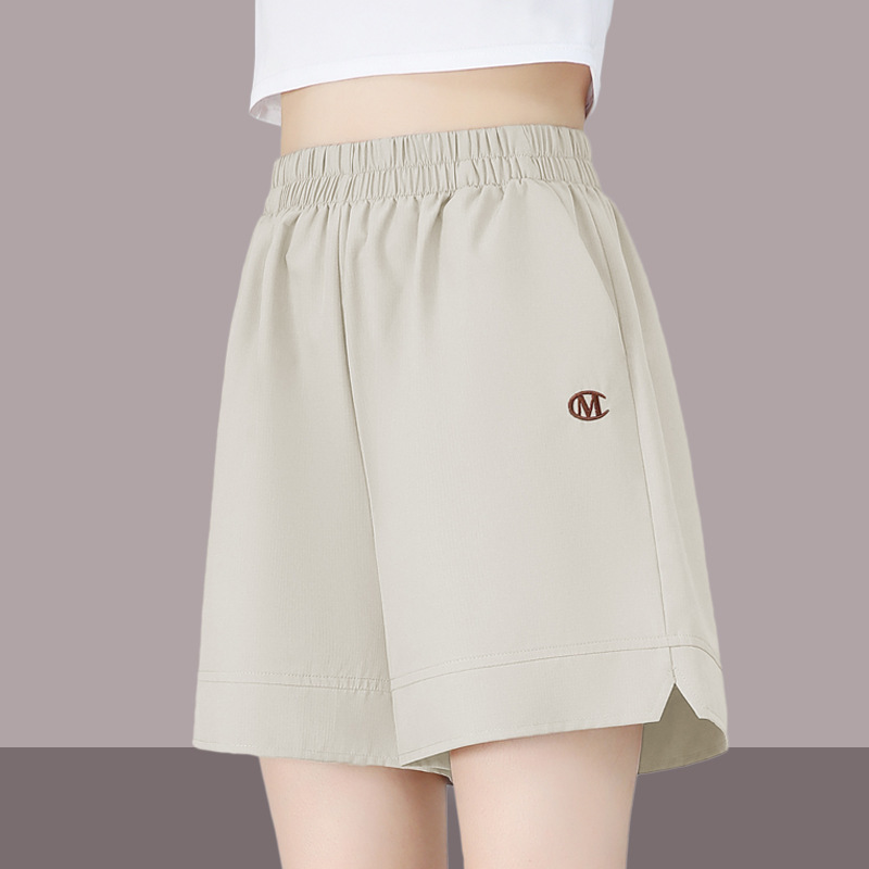 Ice Silk Quick-Dry Sports Shorts for Women, Summer 2025 New Thin Style, Loose Casual Versatile Black Five-Point Shorts Ice Silk Quick-Dry Sports Shorts for Women, Summer 2025 New Thin Style, Loose Casual Versatile Black Five-Point Shorts
