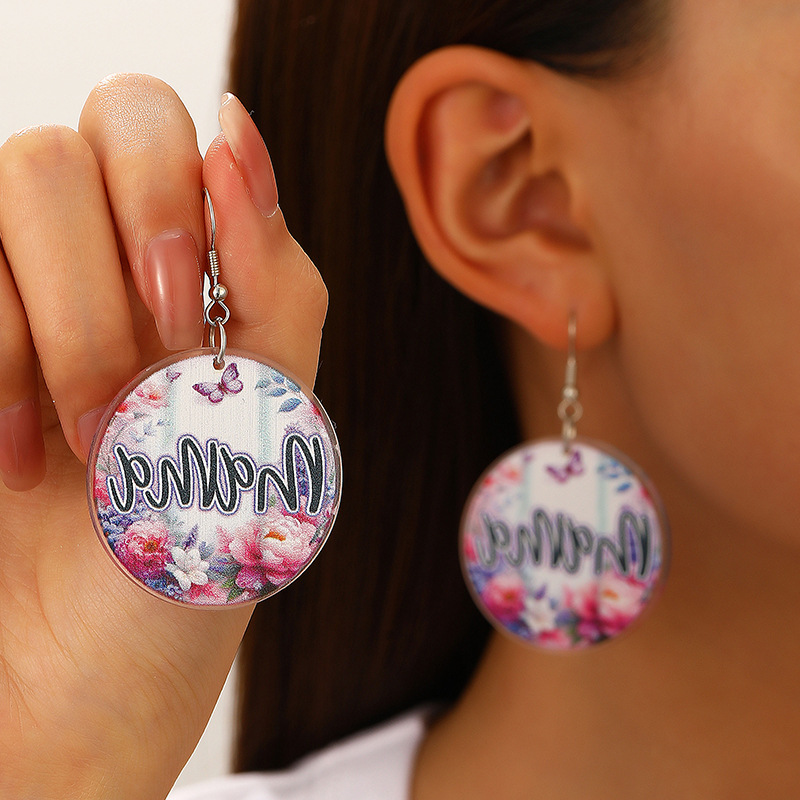 Boucles d'oreilles en acrylique avec lettres colorées de campagne MAMA, cadeau pour la fête des mères et des enseignants_voghion.com