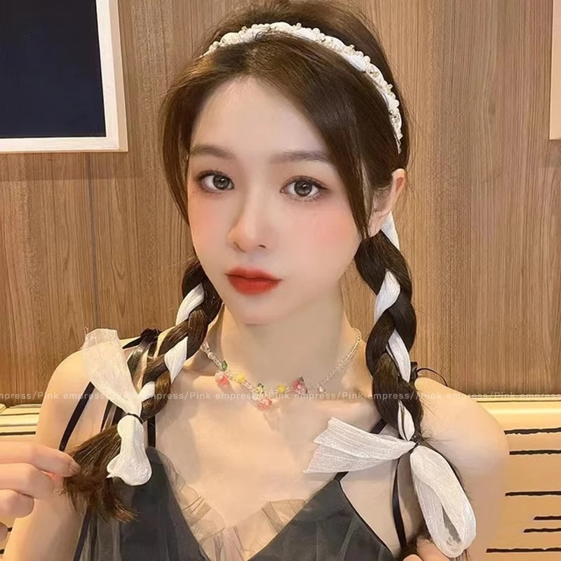 17 perlas que fluyen en blanco