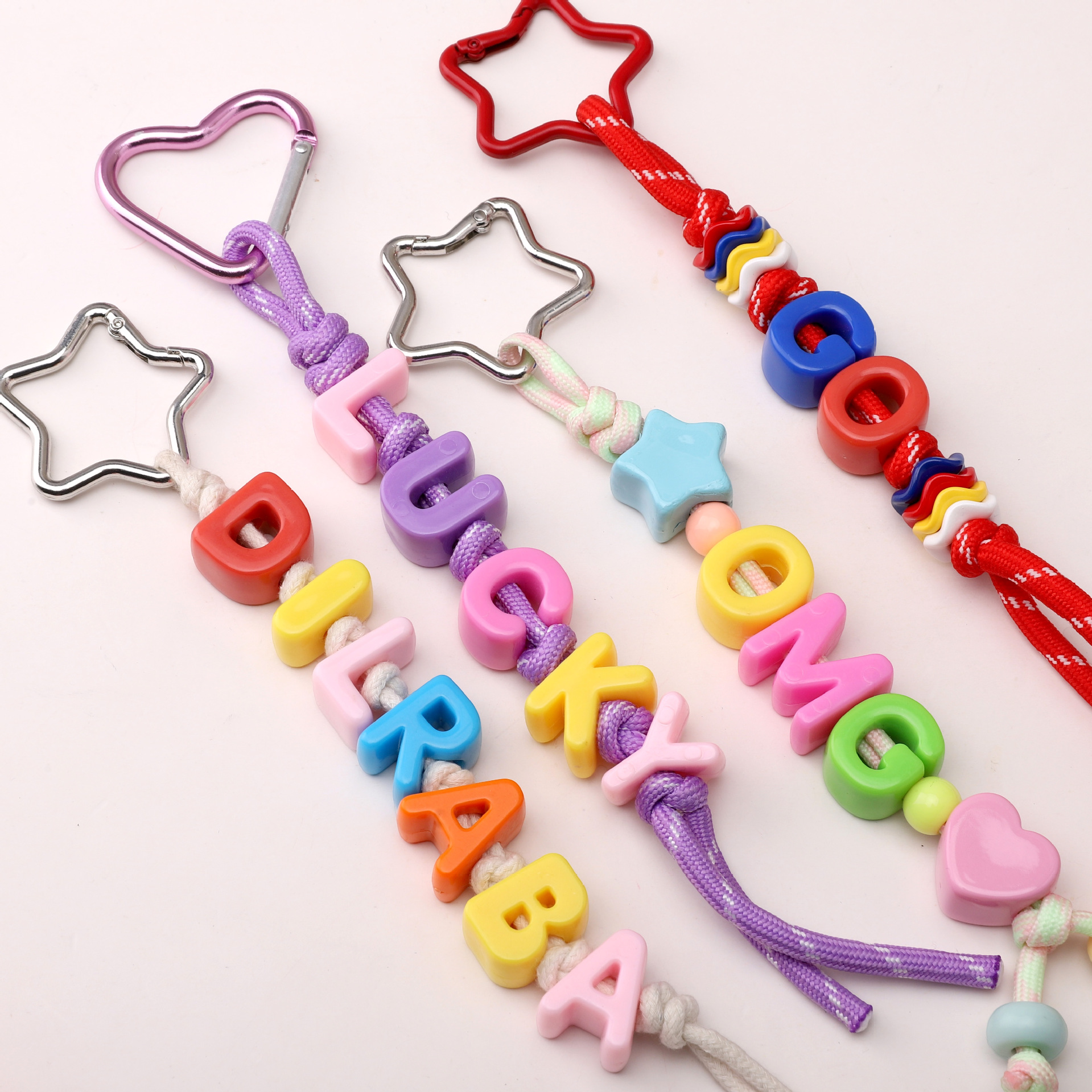 10個のアクリルの大きい穴のデジタルのアルファベットの玉の部品のdiyの手作りのブレスレットの携帯電話のチェーンの装飾品の部品