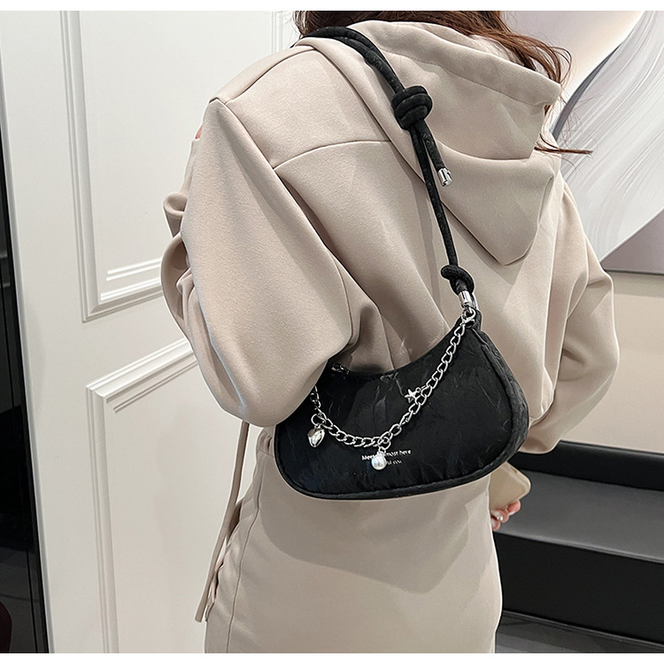 A stylish and stylish small handbag for ladies in 2025, a versatile and fashionable crossbody bag, a niche single-shoulder underarm bag for summer undefined