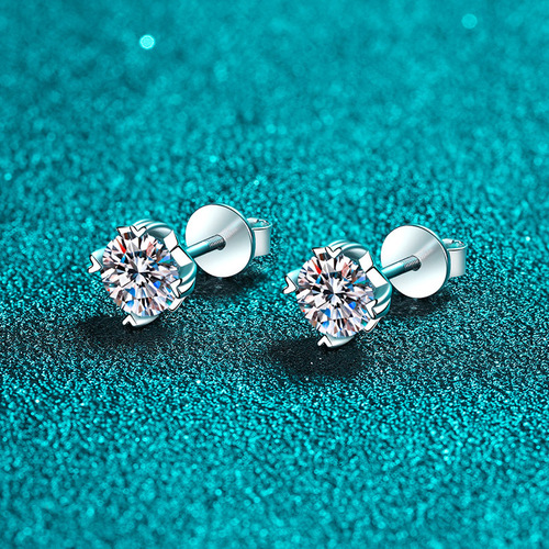 925 sterling silver earrings plated with pt950 gold as a gift to your girlfriend, exquisite and compact screw type moissanite earrings manufacturer