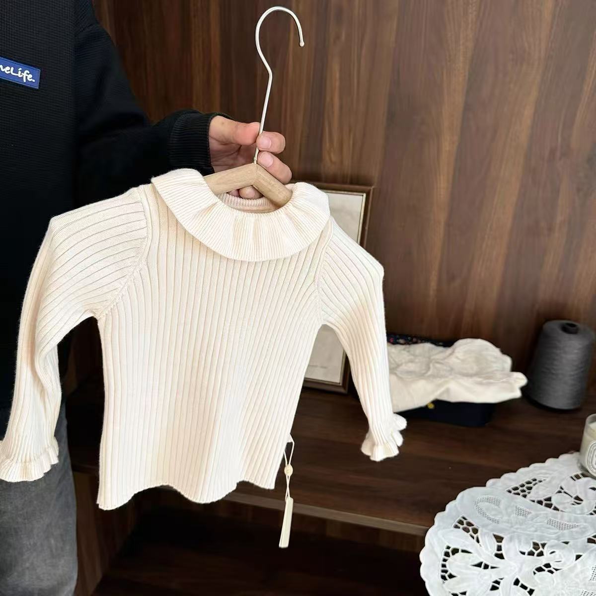 Autumn and Winter Bottoming Shirt for Kidsren, Ruffled Lapel Knitted Sweater Top with Knitted Pure Color Elastic Sweater