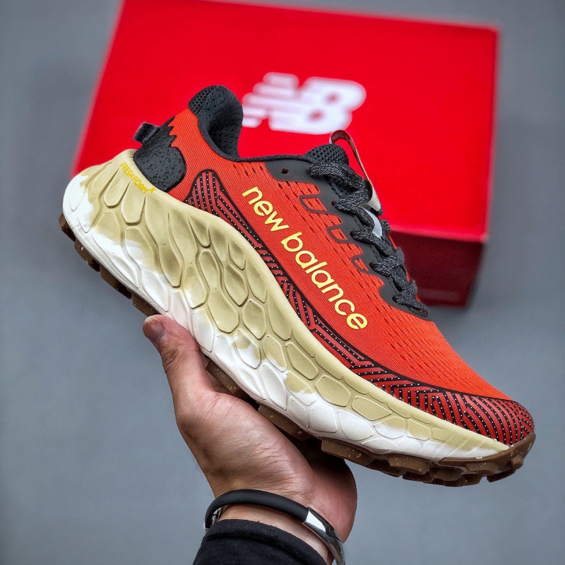 莆田純原の新型男女ランニングシューズ新百倫more v 3カップルカジュアル緩衝ジョギングシューズスポーツシューズ