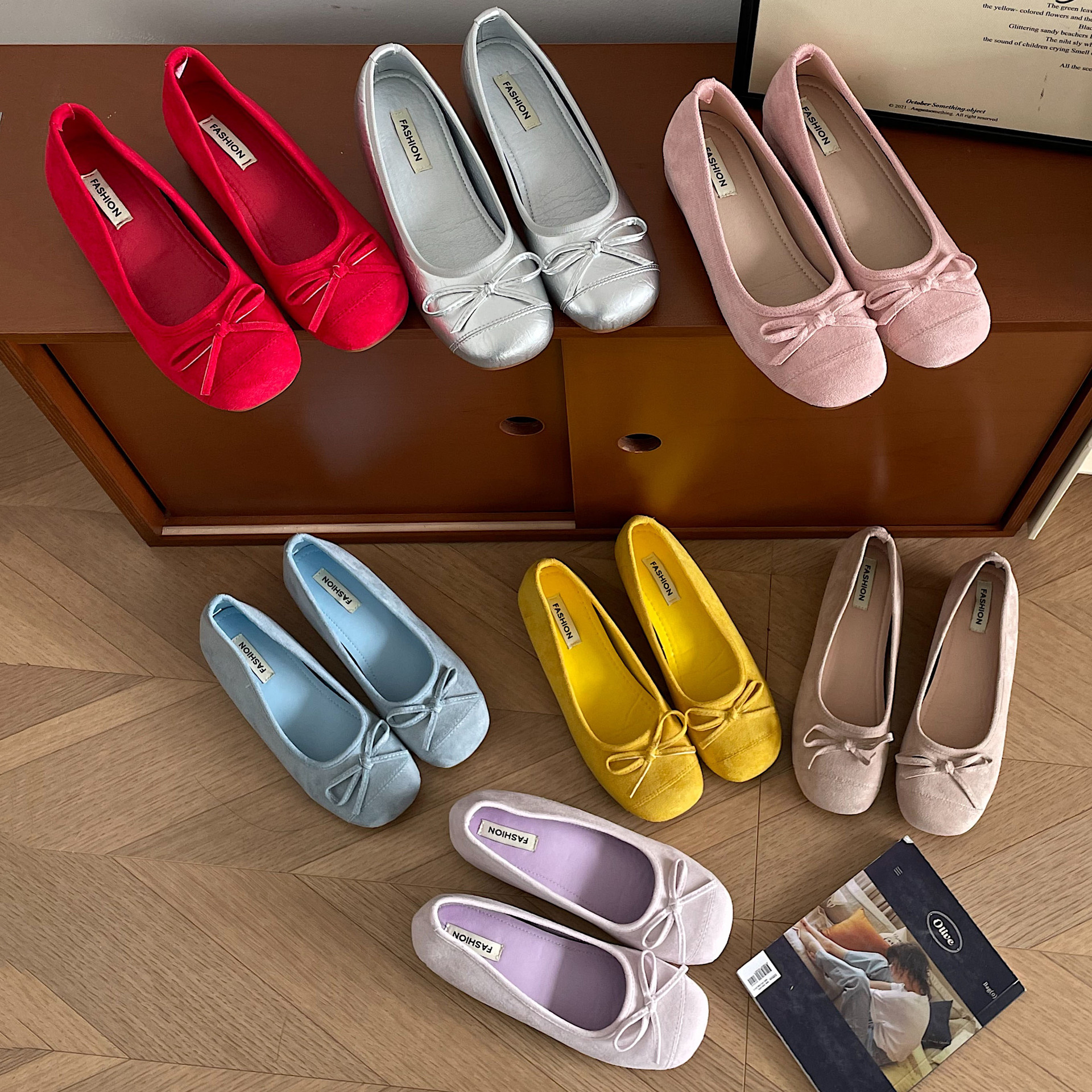 Suede Flats for Women Spring New Style Shallow Mouth Slip-On Retro Gentle Fairy Style Ballet Inner Heightening Beanie Shoes for Women