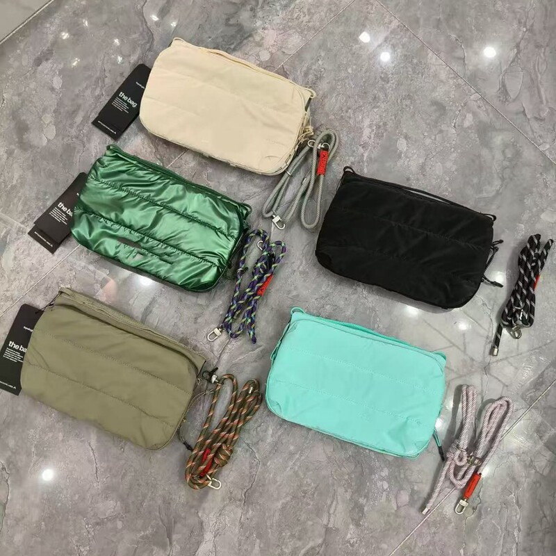 Cross-Border Hot-Selling Top-Selling Large Water Bottle Bag, New Waterproof Lightweight Cloud Bag, Rope Bag, Unisex, High-End Feel Cross-Border Hot-Selling Top-Selling Large Water Bottle Bag, New Waterproof Lightweight Cloud Bag, Rope Bag, Unisex, High-End Feel