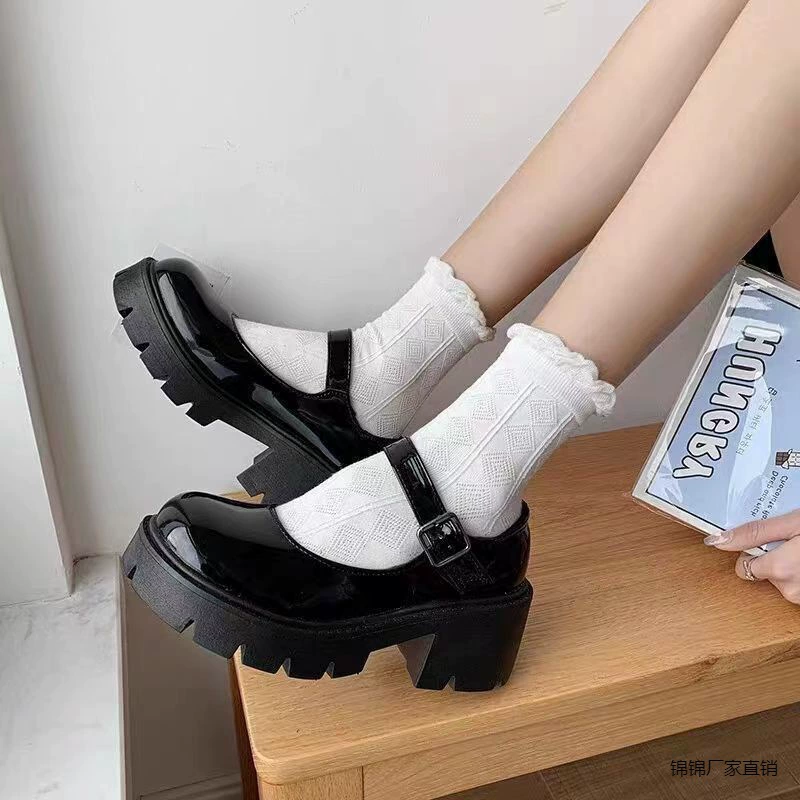 Маленькие кожаные туфли с круглыми головами Женский английский стиль Сяосянфэн Японская форма