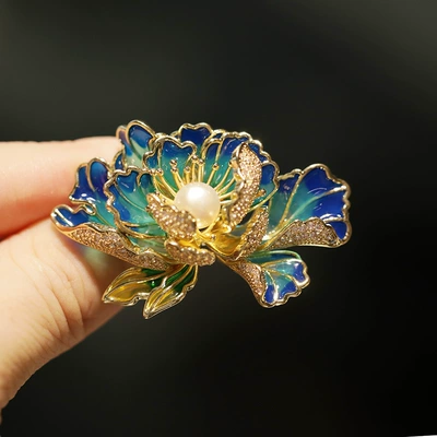 Freshwater Pearl Peony Flower Brooch | Yaxa sancaqları