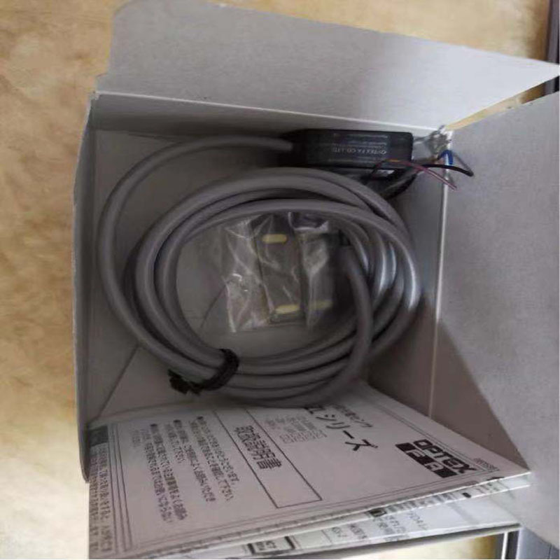 激光光电BGS-ZL10N激光传感器BGS-ZL30N 正品保证 中山君菱代理